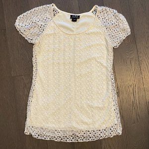 Ivory Lace Short Sleeves Top N.W.D. size Women Medium